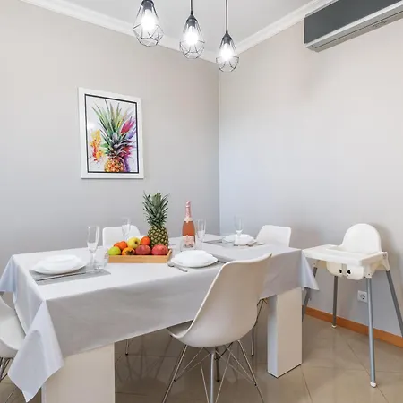 Homes White Rose Garden With 2 Terraces & 2 Swimming Pools Apartamento *