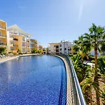 Homes White Rose Garden With 2 Terraces & 2 Swimming Pools Appartement Albufeira