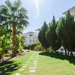Apartmán Homes White Rose Garden With 2 Terraces & 2 Swimming Pools Albufeira